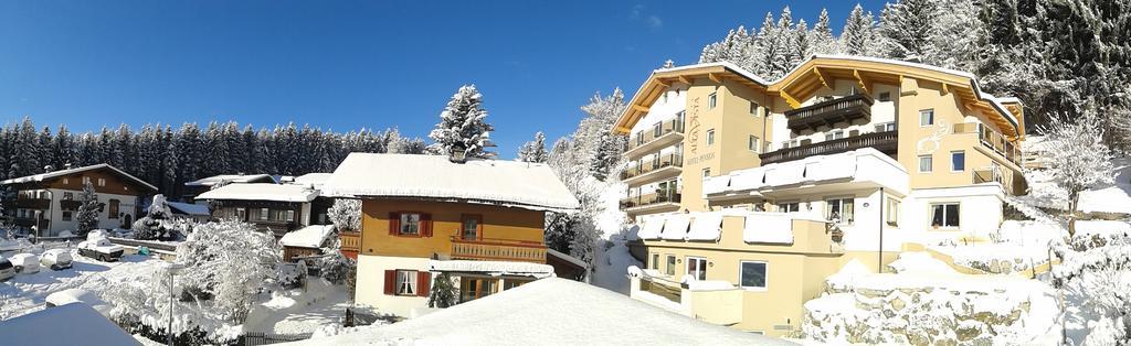Hotel Alta Vista Neukirchen am Grossvenediger Exterior photo